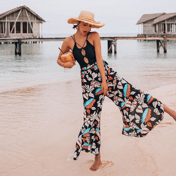 swimsuit 20 new net red pearls show thin lace up triangle one-piece swimsuit women's two-piece printing with wide leg pants, White;black
swimsuit 20 new net red pearls show thin lace up triangle one-piece swimsuit women's two-piece printing with wide leg pants, White;black