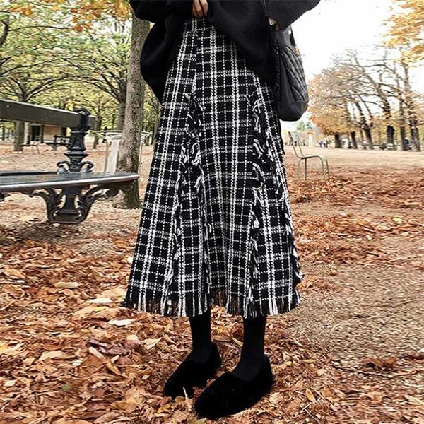 elegant autumn winter skirt women empire wool tassels s plaid mid s casual ladies office 211124, Black
elegant autumn winter skirt women empire wool tassels s plaid mid s casual ladies office 211124, Black