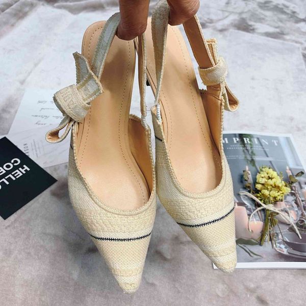 sandals slippers d family star's same casual knitting pointed bow letter cat heel high heels 2021 new sandals for women zly, Black
sandals slippers d family star's same casual knitting pointed bow letter cat heel high heels 2021 new sandals for women zly, Black