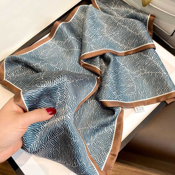 style temperament rock texture female mulberry silk spring and summer thin printed small scarf french hair band, Blue;gray
style temperament rock texture female mulberry silk spring and summer thin printed small scarf french hair band, Blue;gray