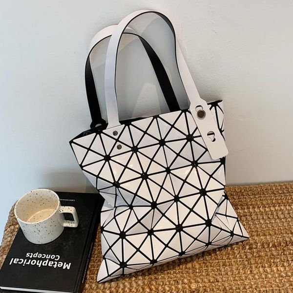 evening bags ladies brand classic diamond plaid laser bag simple design casual lightweight shoulder ins women tote 2021
evening bags ladies brand classic diamond plaid laser bag simple design casual lightweight shoulder ins women tote 2021