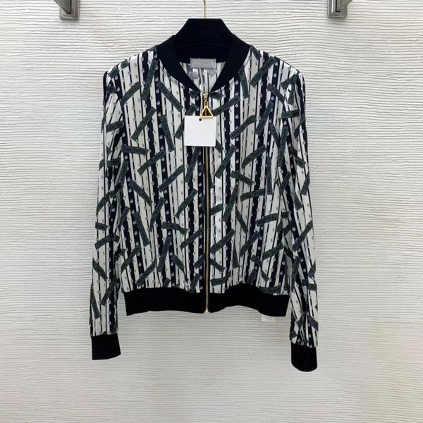 2022 spring women's jackets stand collar long sleeve luxury coats designer outerwear brand same style clothing 1109-1, Black;brown
2022 spring women's jackets stand collar long sleeve luxury coats designer outerwear brand same style clothing 1109-1, Black;brown