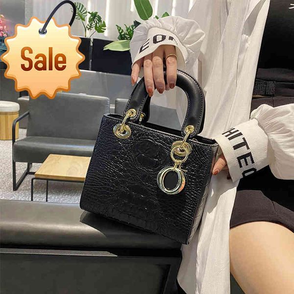 leather bag 2021 new fashion, foreign style, high sense, crocodile pattern diana bag, single shoulder messenger handbag, female
leather bag 2021 new fashion, foreign style, high sense, crocodile pattern diana bag, single shoulder messenger handbag, female