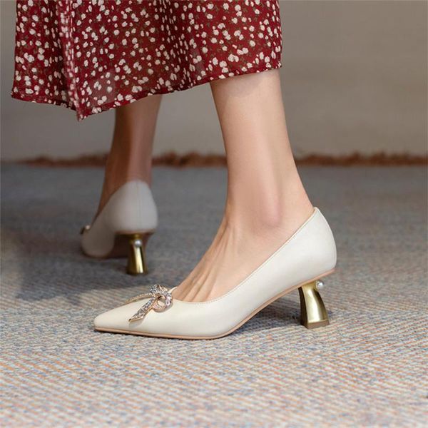 pointed toe women shoes high heels strange style heel pumps crystal bow office female footwear 2021 spring white size 43 dress, Black
pointed toe women shoes high heels strange style heel pumps crystal bow office female footwear 2021 spring white size 43 dress, Black