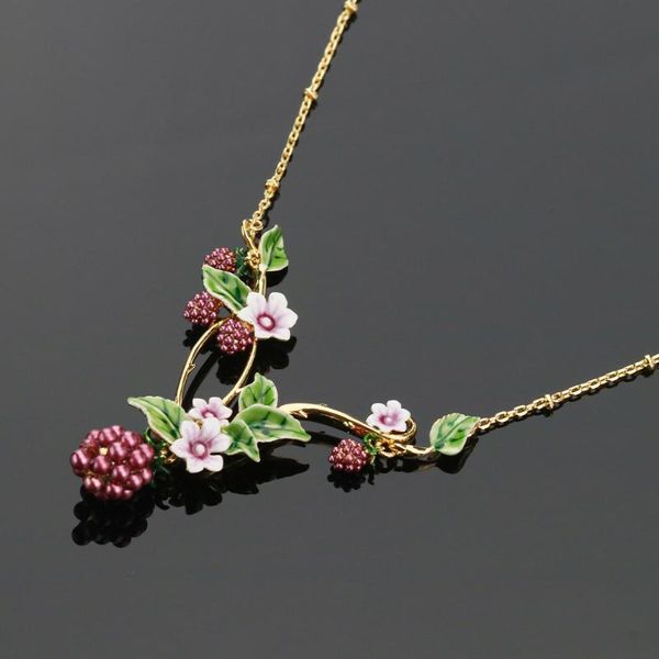 pendant necklaces luxury vintage flower berry pendnat necklace for women romantic elegant party jewelry accessories enamel copper good gift, Silver
pendant necklaces luxury vintage flower berry pendnat necklace for women romantic elegant party jewelry accessories enamel copper good gift, Silver
