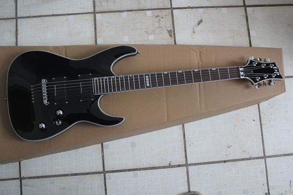 the black string of one electric guitar can be customized according to requirements
the black string of one electric guitar can be customized according to requirements