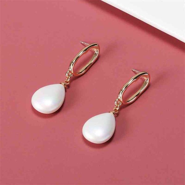 south korea east gate simple baroque pearl spring and summer fashion cool wind s925 silver needle earrings, Black
south korea east gate simple baroque pearl spring and summer fashion cool wind s925 silver needle earrings, Black