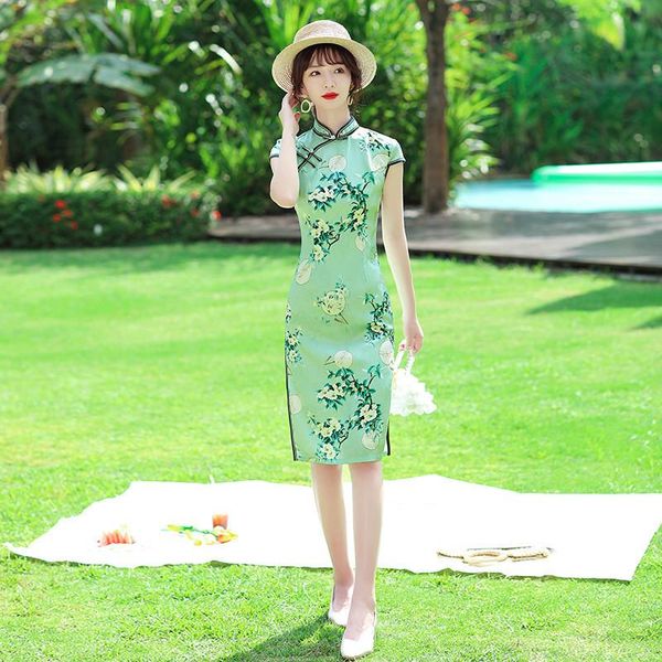 oriental women rayon printed knee-length qipao elegant mandarin collar satin short sleeve cheongsam chinese wedding dresses ethnic clothing, Red
oriental women rayon printed knee-length qipao elegant mandarin collar satin short sleeve cheongsam chinese wedding dresses ethnic clothing, Red