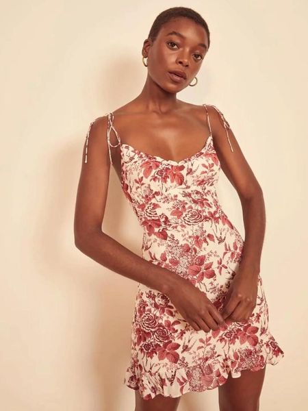 in 2021 the printed women wear condole belt waist short dress is elegant and casual dresses, Black;gray
in 2021 the printed women wear condole belt waist short dress is elegant and casual dresses, Black;gray