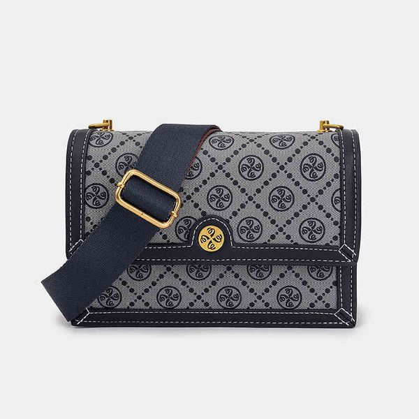 2022 latest models handbag wholesale small square women autumn versatile printed wide strap single shoulder diagonal span niche
2022 latest models handbag wholesale small square women autumn versatile printed wide strap single shoulder diagonal span niche