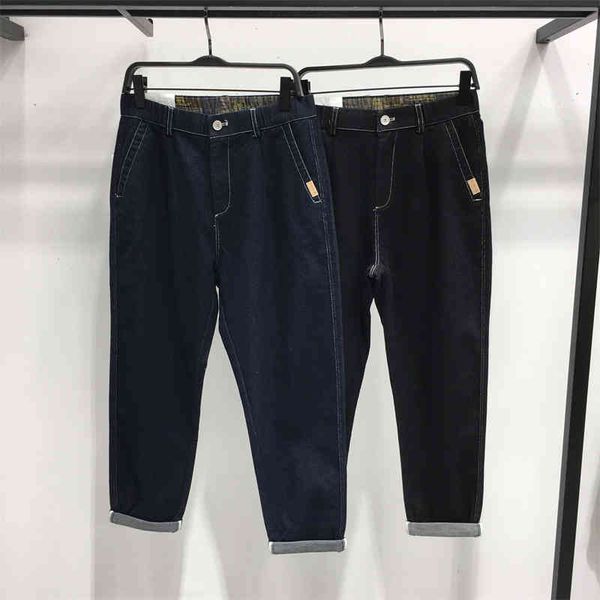 cotton elastic 2021 autumn winter new men's korean loose label small straight through jeans l0866, Blue
cotton elastic 2021 autumn winter new men's korean loose label small straight through jeans l0866, Blue