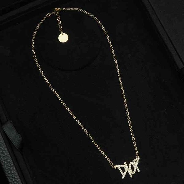luxury designer fashion necklace d / di family design personalized women's letter full diamond color clavicle trendy style and, Red;brown
luxury designer fashion necklace d / di family design personalized women's letter full diamond color clavicle trendy style and, Red;brown