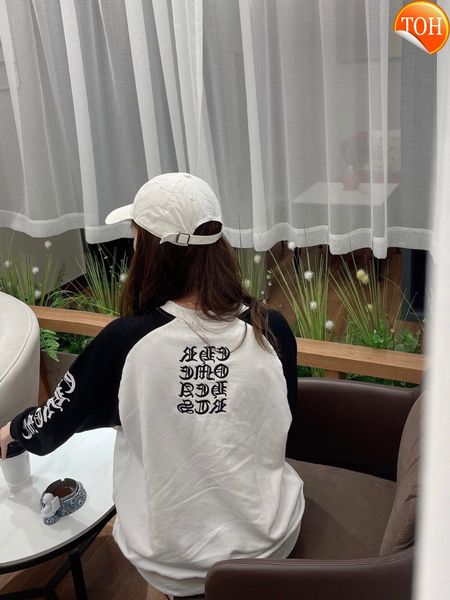 ch arm print black and white stitching sanskrit embroidery crew neck raglan sleeve loose sweater men's women's top
ch arm print black and white stitching sanskrit embroidery crew neck raglan sleeve loose sweater men's women's top