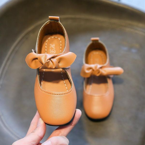 flat shoes spring autumn girls leather cute bow baby girl heels toddler sneakers soft bottom princess sy103, Black;grey
flat shoes spring autumn girls leather cute bow baby girl heels toddler sneakers soft bottom princess sy103, Black;grey