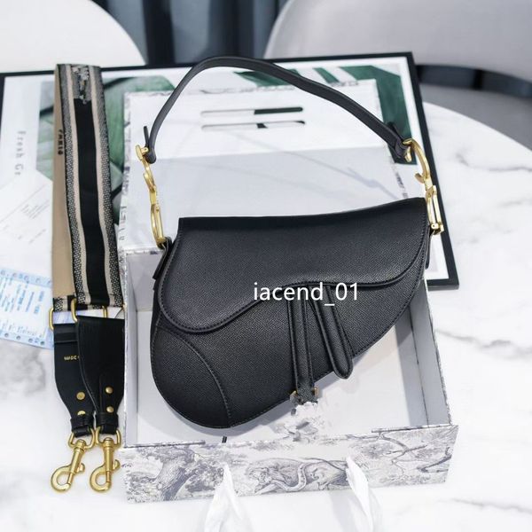 genuine leather with shoulder bags strap purse metal pendant bag women saddle grain cowhide retro
genuine leather with shoulder bags strap purse metal pendant bag women saddle grain cowhide retro