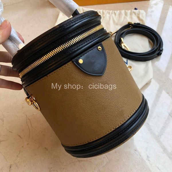fashion luxurys designers crossbody bags 2021 real leather round graceful lady small womens handbags purses shoulder bucket bag
fashion luxurys designers crossbody bags 2021 real leather round graceful lady small womens handbags purses shoulder bucket bag