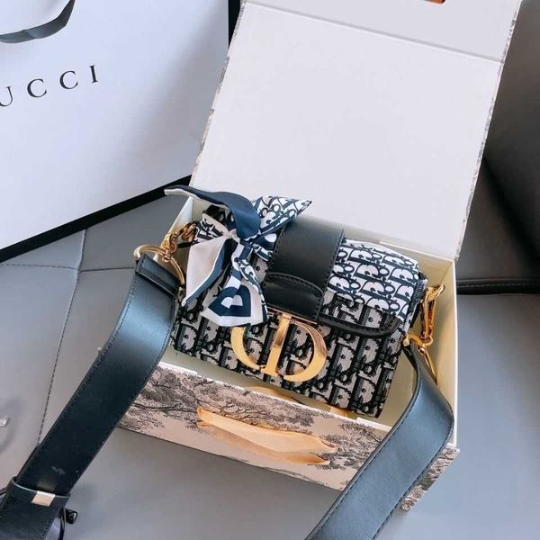 d di ce 2021 casual and versatile fashion one shoulder messenger bag original mini box bag zly
d di ce 2021 casual and versatile fashion one shoulder messenger bag original mini box bag zly