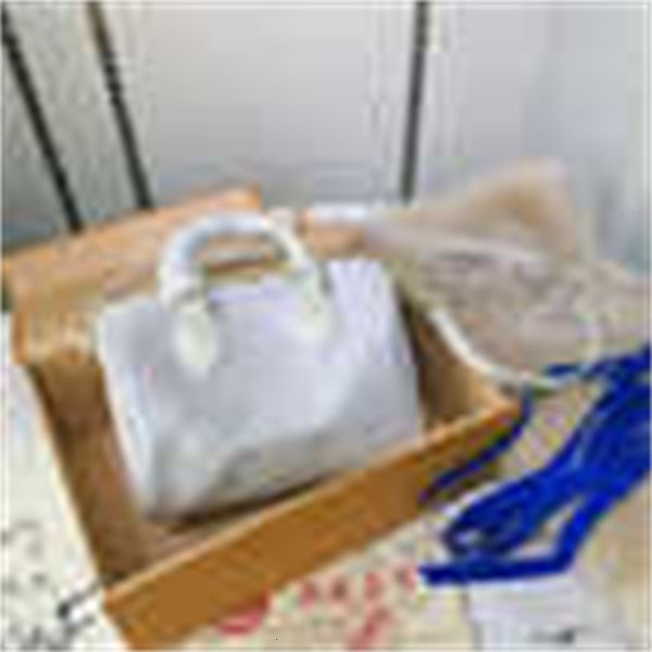 bag brand handles designer luxury totes m40391 white bags flower body shoulder bag shoulder female bag cross handbags iconic clutches ev
bag brand handles designer luxury totes m40391 white bags flower body shoulder bag shoulder female bag cross handbags iconic clutches ev