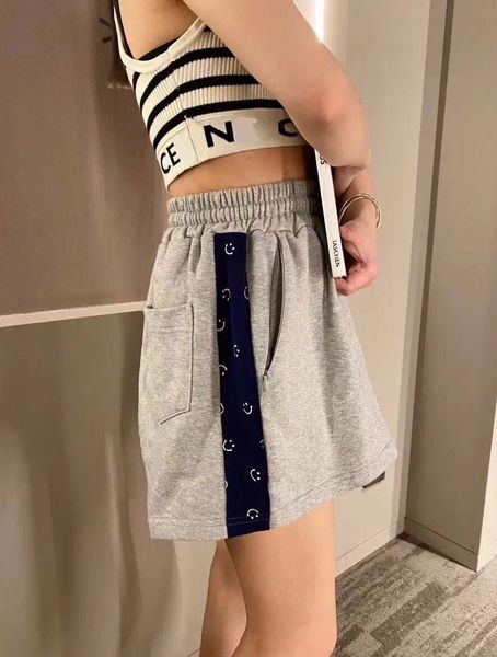 2021 summer new women's net red ins drawstring loop cotton smiley face splicing grey casual shorts sports pants, White;black
2021 summer new women's net red ins drawstring loop cotton smiley face splicing grey casual shorts sports pants, White;black