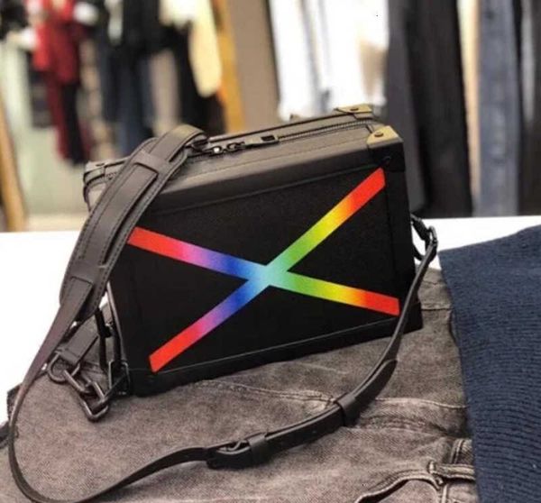 cross brand designer luxury m44723 m30341 large soft trunk soft trunk messenger men handbags iconic totes handles shoulder bags body bag
cross brand designer luxury m44723 m30341 large soft trunk soft trunk messenger men handbags iconic totes handles shoulder bags body bag