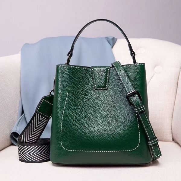 hbp designer classic flip shoulder bags hight quality lady genuine leather tote women holiday leisure package large volume drawstring
hbp designer classic flip shoulder bags hight quality lady genuine leather tote women holiday leisure package large volume drawstring