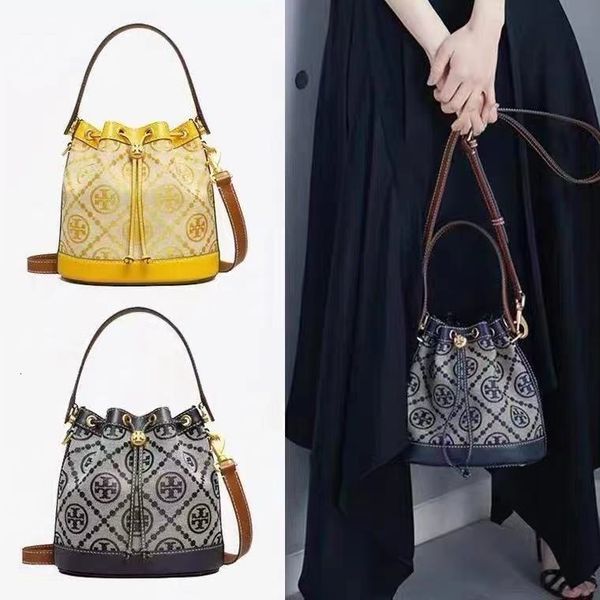 new tb bucket bag 2021 fashion jacquard embroidery drawstring hand single shoulder messenger women's
new tb bucket bag 2021 fashion jacquard embroidery drawstring hand single shoulder messenger women's