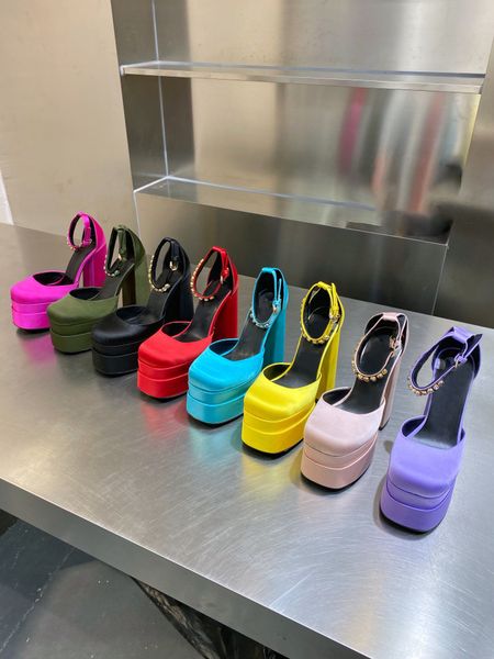 2022 waterproof platform ultra-high heel sandals rhinestone silk multi-color with leather outsole size 35-42, Black
2022 waterproof platform ultra-high heel sandals rhinestone silk multi-color with leather outsole size 35-42, Black