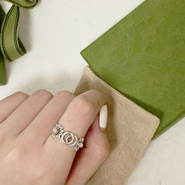 2021 trend luxury brand original retro jewelry daisy men and women silver large rings set mens rings
2021 trend luxury brand original retro jewelry daisy men and women silver large rings set mens rings