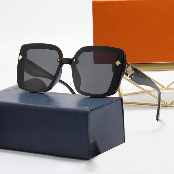 fashionable beach sunglasses designer adumbral glasses for man woman 4 color optional high quality, White;black
fashionable beach sunglasses designer adumbral glasses for man woman 4 color optional high quality, White;black