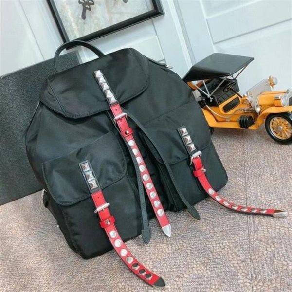 men's nylon backpack flip drawstring bag black and red line
men's nylon backpack flip drawstring bag black and red line