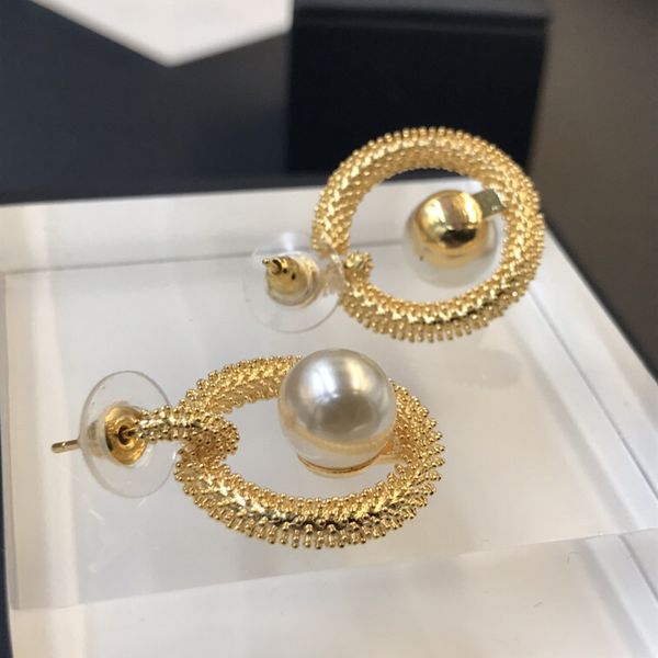 2021 new designer geometric round pearl earrings, fashionable and versatile, Golden
2021 new designer geometric round pearl earrings, fashionable and versatile, Golden