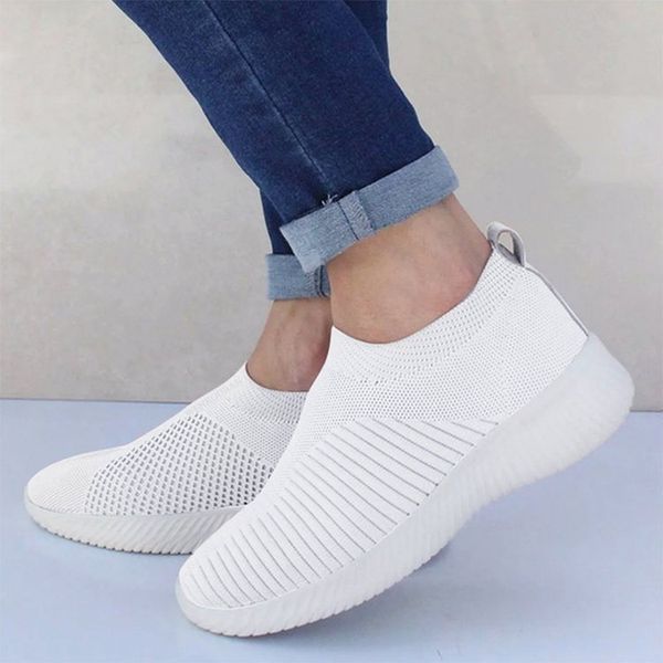 with box 2021 women's running shoes for women sports sneaker flying mesh no diamond many colors size 35-43
with box 2021 women's running shoes for women sports sneaker flying mesh no diamond many colors size 35-43
