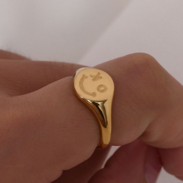 waterproof hypoallergenic 316l stainless steel 18k gold plated ok smile rings for women round signet ring girl, Slivery;golden
waterproof hypoallergenic 316l stainless steel 18k gold plated ok smile rings for women round signet ring girl, Slivery;golden