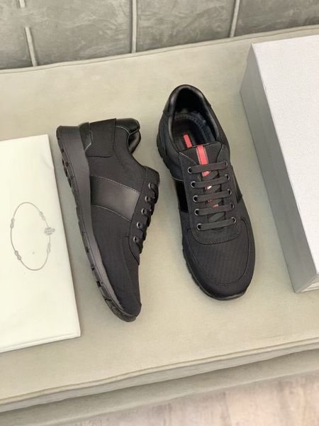 men's casual board shoes sports patented flat bottom low sports black lace up outdoor running and jogging flats shoe
men's casual board shoes sports patented flat bottom low sports black lace up outdoor running and jogging flats shoe