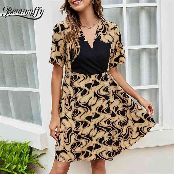 surplice neck colorblock print mini dresses women elegant high waist short sleeve summer casual a-line dress 210510, Black;gray
surplice neck colorblock print mini dresses women elegant high waist short sleeve summer casual a-line dress 210510, Black;gray