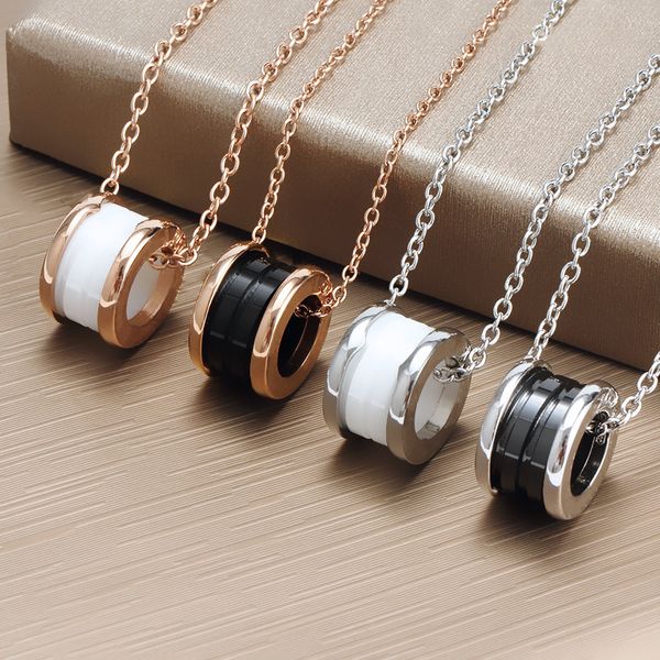 2021 luxury designer jewelry white black ceramic pendant necklaces rose gold color stainless steel mens and women chain gift, Silver
2021 luxury designer jewelry white black ceramic pendant necklaces rose gold color stainless steel mens and women chain gift, Silver
