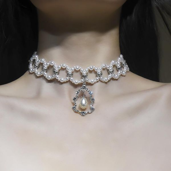 pendant necklaces huanzhi 2021 vintage exquisite weave choker hollow imitation pearl rhinestone necklace for women girls wedding jewelry, Silver
pendant necklaces huanzhi 2021 vintage exquisite weave choker hollow imitation pearl rhinestone necklace for women girls wedding jewelry, Silver