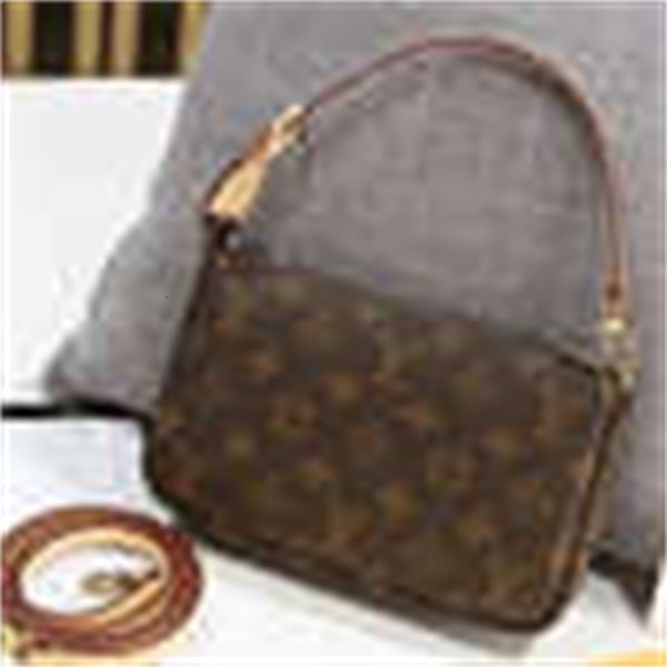 shoulder shoulder m40712 fashion small presbyopia small brand bag female handbags iconic handles designer bags totes cross body luxury b
shoulder shoulder m40712 fashion small presbyopia small brand bag female handbags iconic handles designer bags totes cross body luxury b