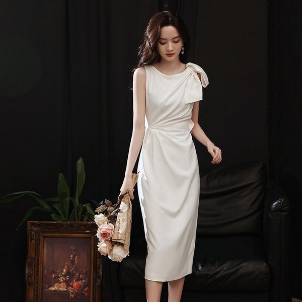 ethnic clothing asymmetrical collar straight qipao with bowknot shirring cheongsam elegant satin bridal wedding dress gown sleeveless vestid, Red
ethnic clothing asymmetrical collar straight qipao with bowknot shirring cheongsam elegant satin bridal wedding dress gown sleeveless vestid, Red