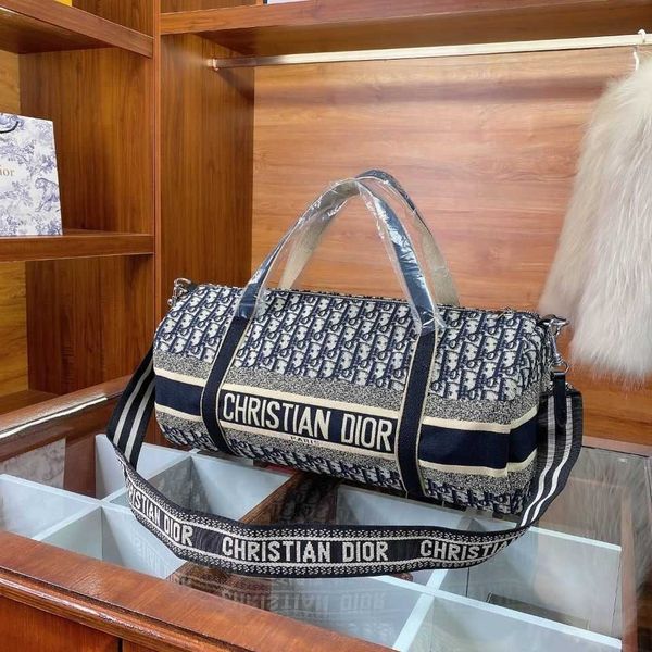 travel bag can be slanted back, fashionable and generous ysj
travel bag can be slanted back, fashionable and generous ysj