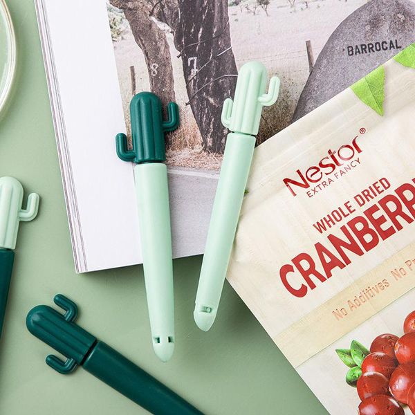 bag clips food sealing clip fridge sticker fresh-keeping plastic large kitchen snack items packaging
bag clips food sealing clip fridge sticker fresh-keeping plastic large kitchen snack items packaging