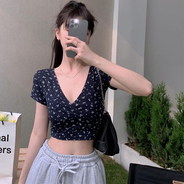 women's t-shirt women summer floral korean style v-neck shirt casual slim short sleeves tee for daily bar date ll@17, White 
women's t-shirt women summer floral korean style v-neck shirt casual slim short sleeves tee for daily bar date ll@17, White