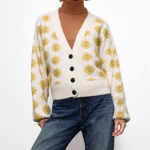 women knitted sweaters autumn soft cashmere floral single-breasted warm cardigans v-neck female cold outwear 210422, White;black
women knitted sweaters autumn soft cashmere floral single-breasted warm cardigans v-neck female cold outwear 210422, White;black