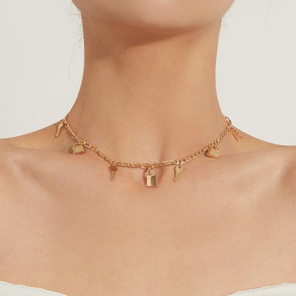 chokers alloy padlock key pendant necklace for women clavicle chain short necklaces gold silver color 2021 fashion jewelry simple, Golden;silver
chokers alloy padlock key pendant necklace for women clavicle chain short necklaces gold silver color 2021 fashion jewelry simple, Golden;silver