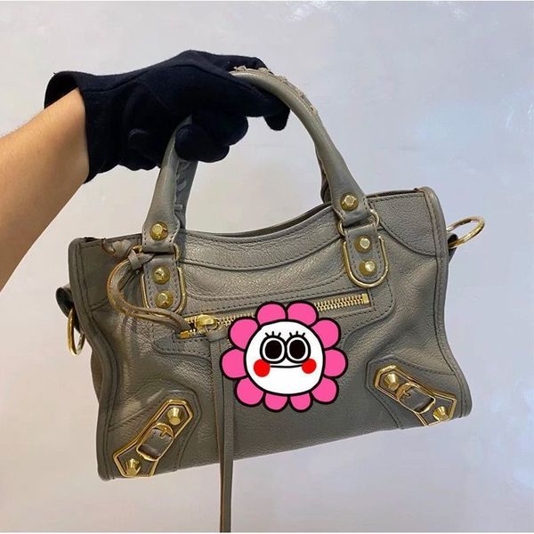 luxury handbags and storage 2021 new paris women's bag leather single shoulder messenger handbag vintage rivet tassel mi
luxury handbags and storage 2021 new paris women's bag leather single shoulder messenger handbag vintage rivet tassel mi