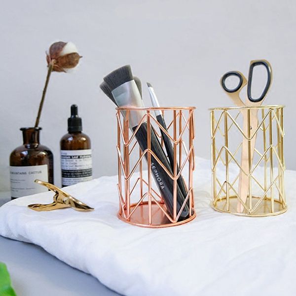 wrought iron rose gold home desk stationery decor pen pencil pot holder container organizer makeup brushes storage box bucket
wrought iron rose gold home desk stationery decor pen pencil pot holder container organizer makeup brushes storage box bucket