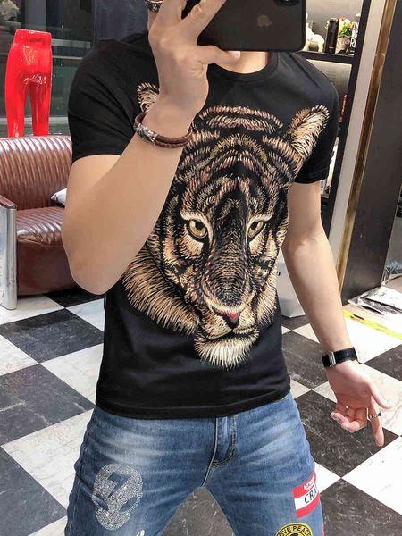 tee streetwear t-shirt tiger clothes head print strass man short sleeve the social neck club, White;black
tee streetwear t-shirt tiger clothes head print strass man short sleeve the social neck club, White;black