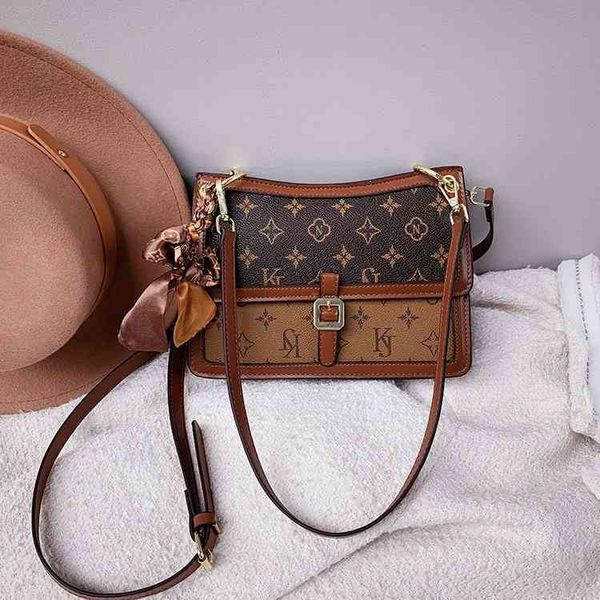 2022 factory wholesale new ins autumn winter korean fashion old flower contrast color single shoulder underarm silk towel messenger women�
2022 factory wholesale new ins autumn winter korean fashion old flower contrast color single shoulder underarm silk towel messenger women�