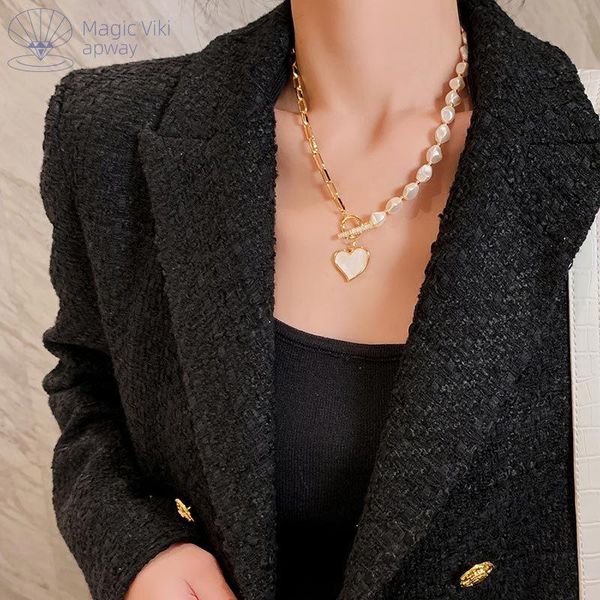 chokers magicviki designer love pendant necklace light luxury niche imitation pearl net red clavicle chain 2021 trendy, Golden;silver
chokers magicviki designer love pendant necklace light luxury niche imitation pearl net red clavicle chain 2021 trendy, Golden;silver