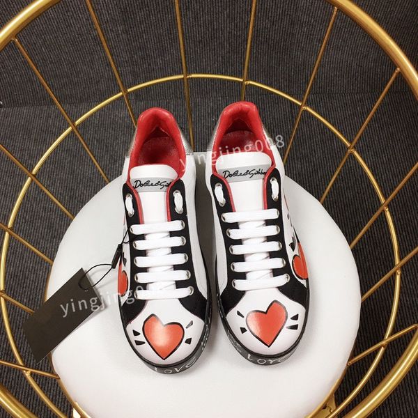 2023brand designer casual shoes womens mens low sole canvas shoes leather black white original sole sneakers
2023brand designer casual shoes womens mens low sole canvas shoes leather black white original sole sneakers